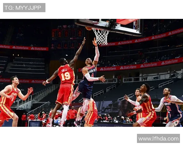 双面足球明星的魅力与风采展现海报图片欣赏